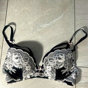 Victoria Secret Dream Angels push-up bra, 32B